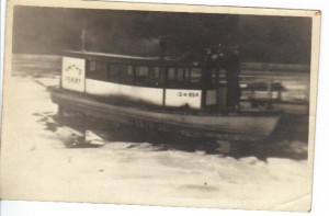 Smith's Ferry Yacht (Frances and John Finley Collection)